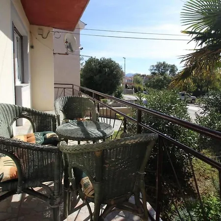 In Mit Eigener Terrasse By Interhome 巴斯卡