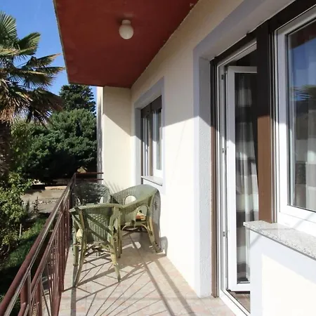 In Mit Eigener Terrasse By Interhome Apartman Baska (Krk)