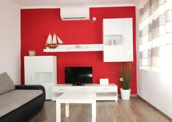 Apartman In Mit Eigener Terrasse By Interhome *